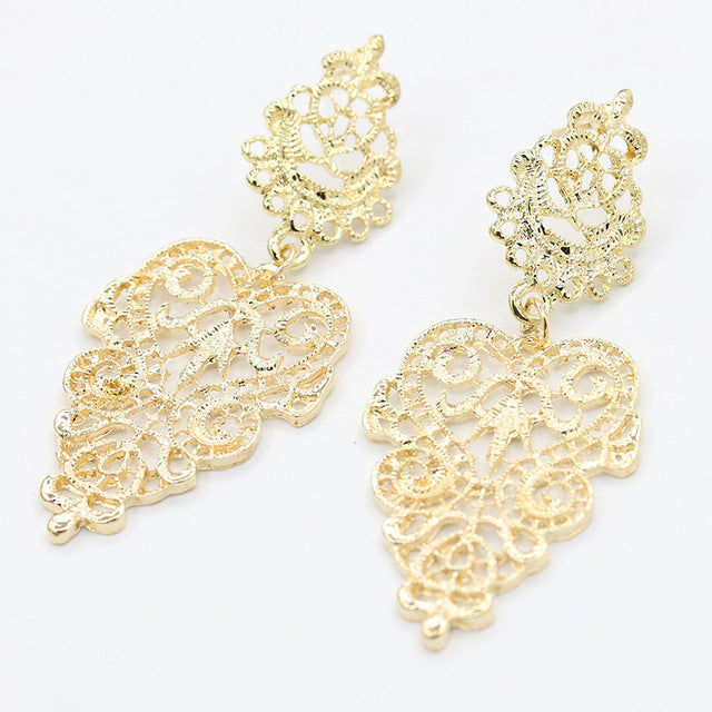 Hollow Leaves Earring